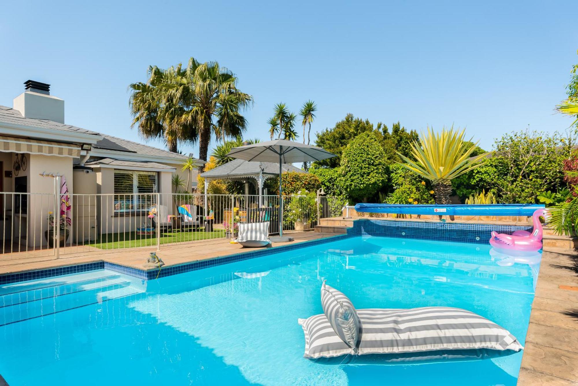 Meerendal Cottage-Affordable Luxury-Private Garden With Pool & Hot Tub Cidade Do Cabo Exterior foto