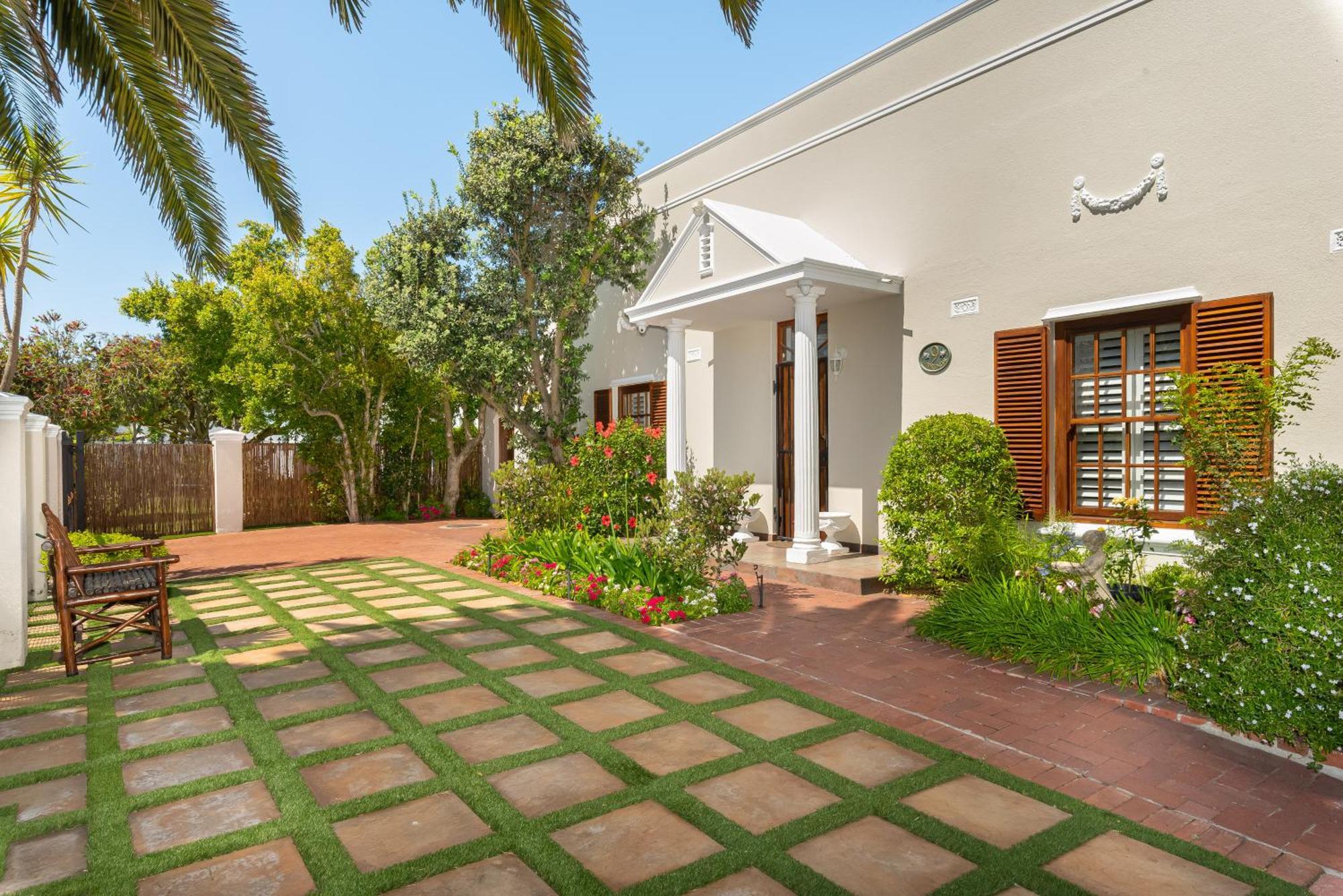 Meerendal Cottage-Affordable Luxury-Private Garden With Pool & Hot Tub Cidade Do Cabo Exterior foto