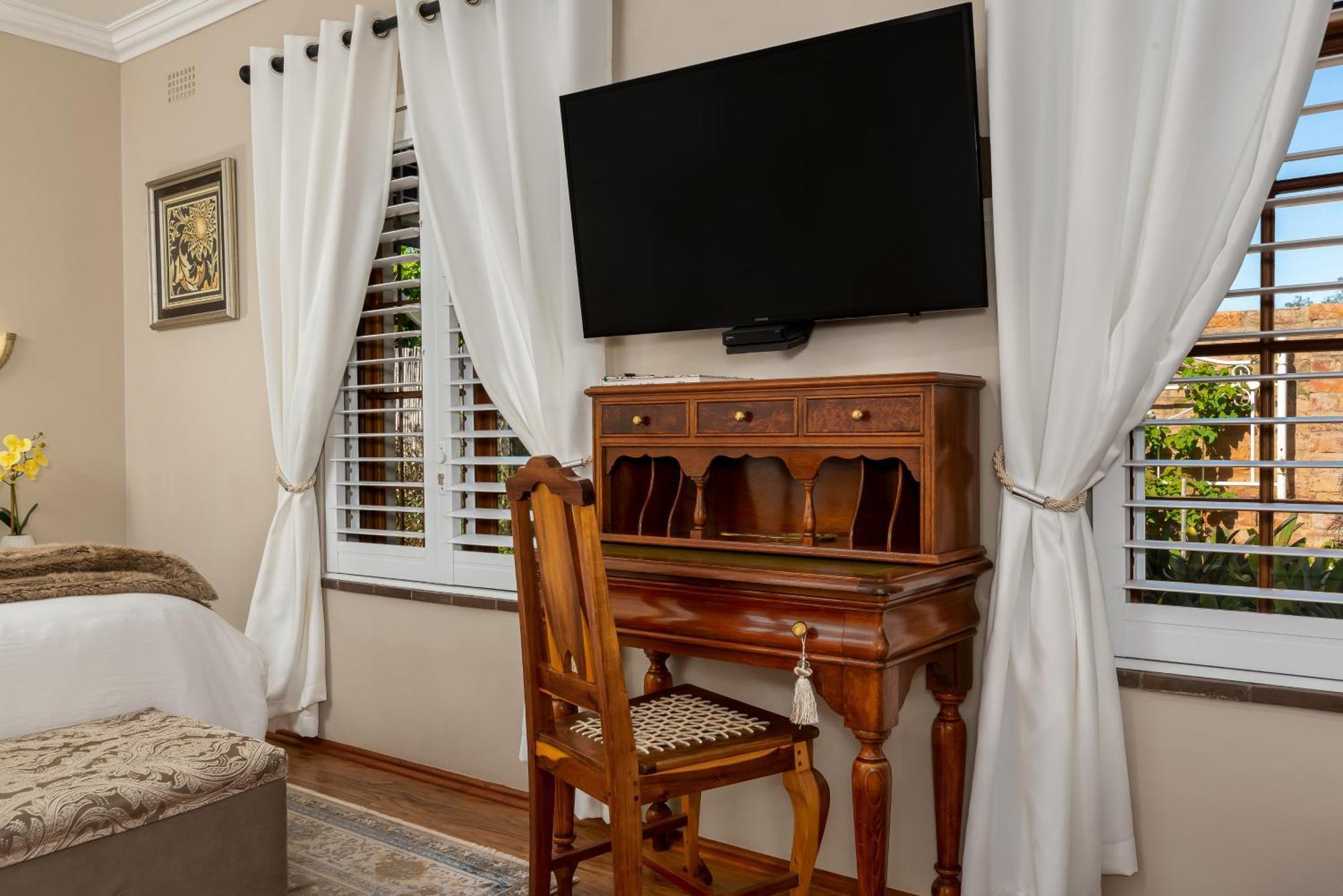 Meerendal Cottage-Affordable Luxury-Private Garden With Pool & Hot Tub Cidade Do Cabo Exterior foto